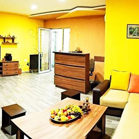 Domino Yerevan Hostel And Hotel 外观 照片