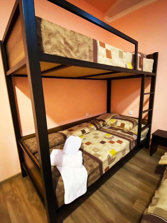 Domino Yerevan Hostel And Hotel 外观 照片