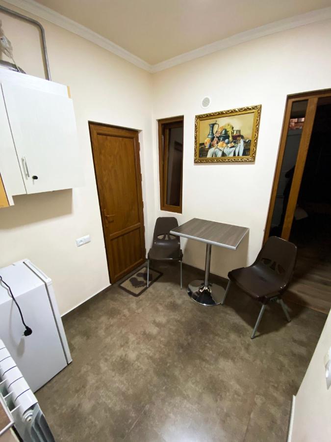 Domino Yerevan Hostel And Hotel 外观 照片