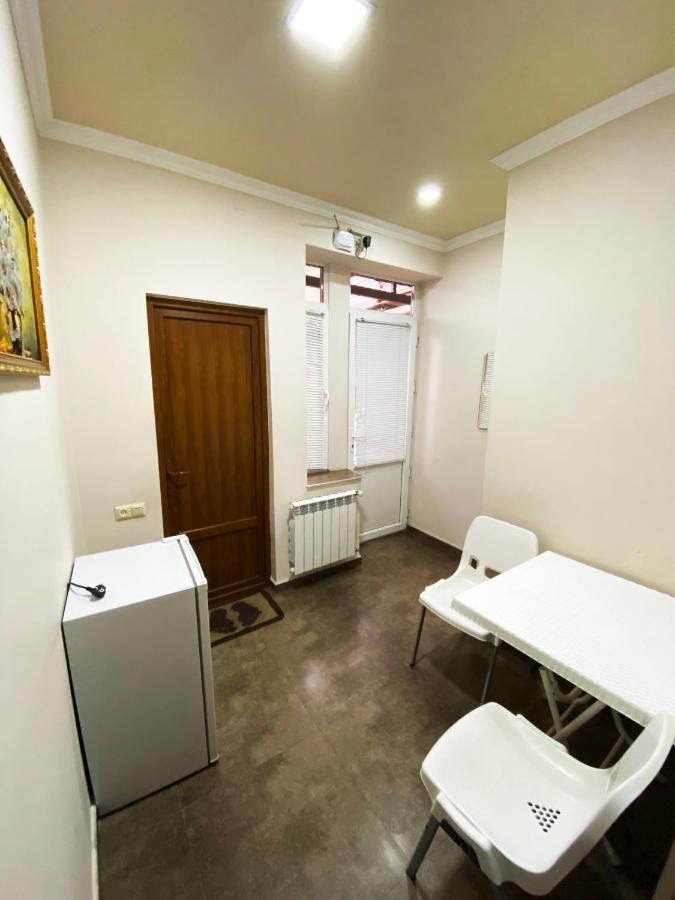Domino Yerevan Hostel And Hotel 外观 照片