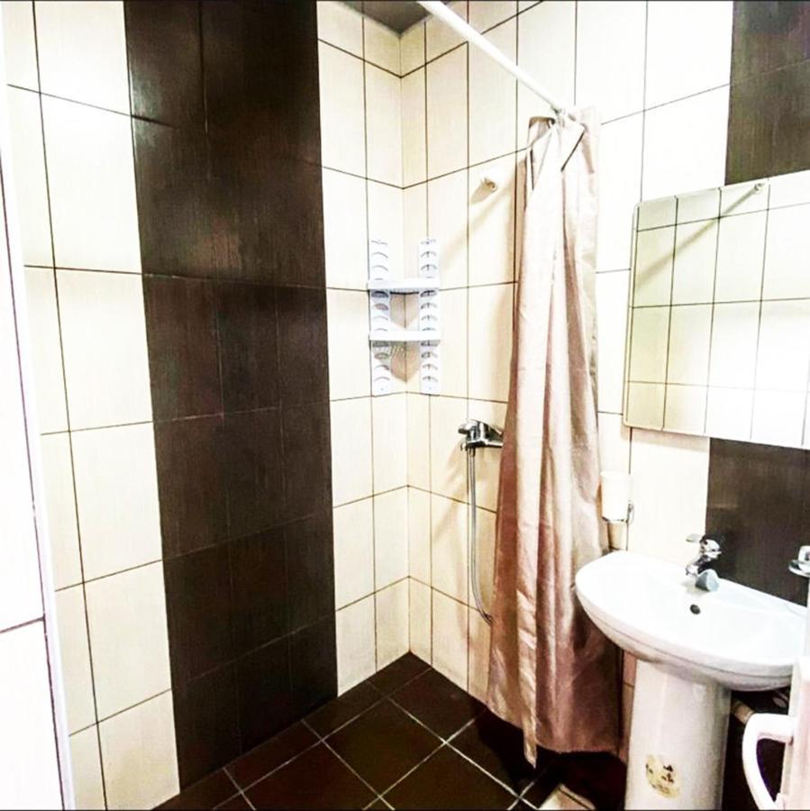 Domino Yerevan Hostel And Hotel 外观 照片
