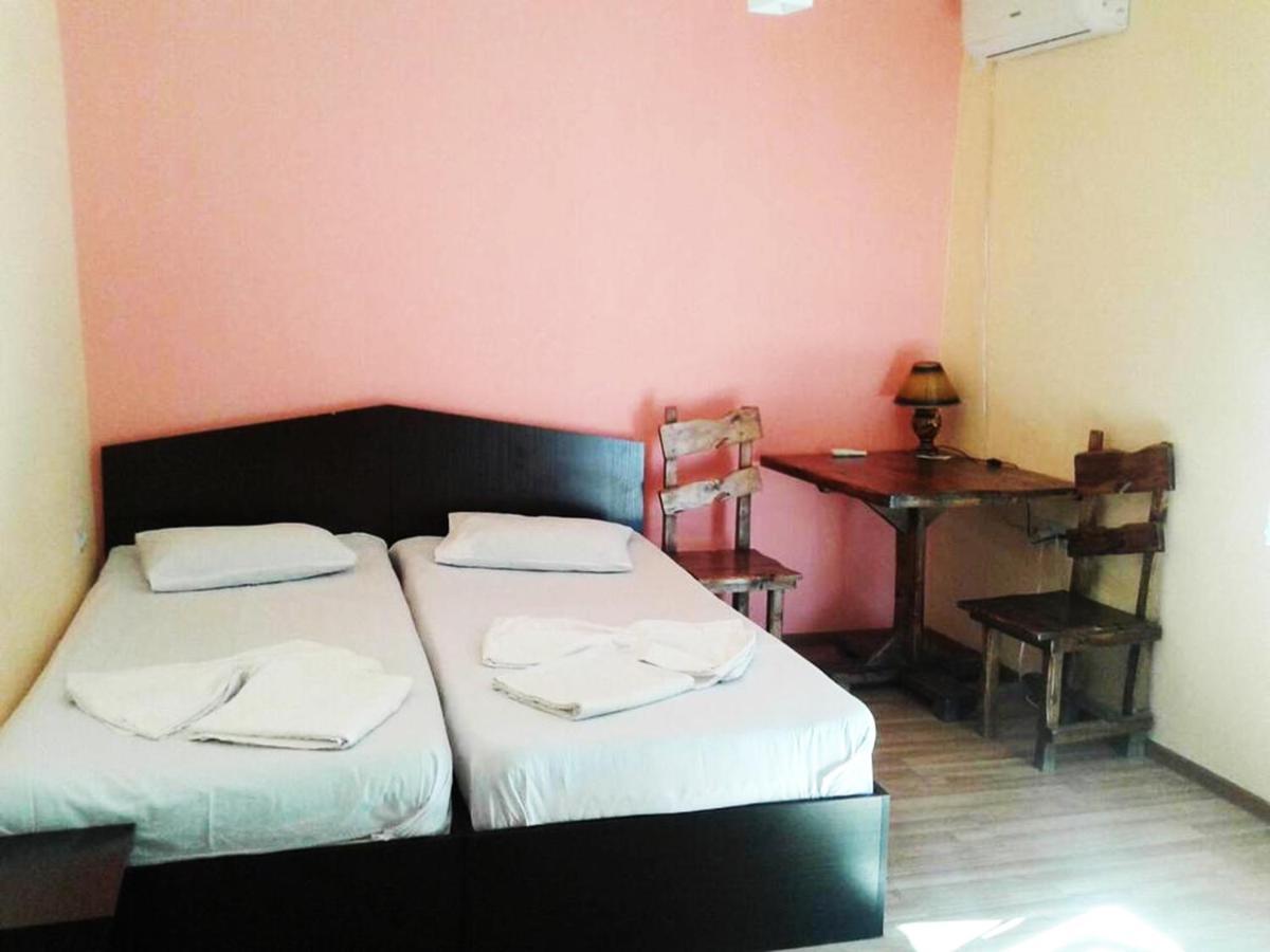Domino Yerevan Hostel And Hotel 外观 照片
