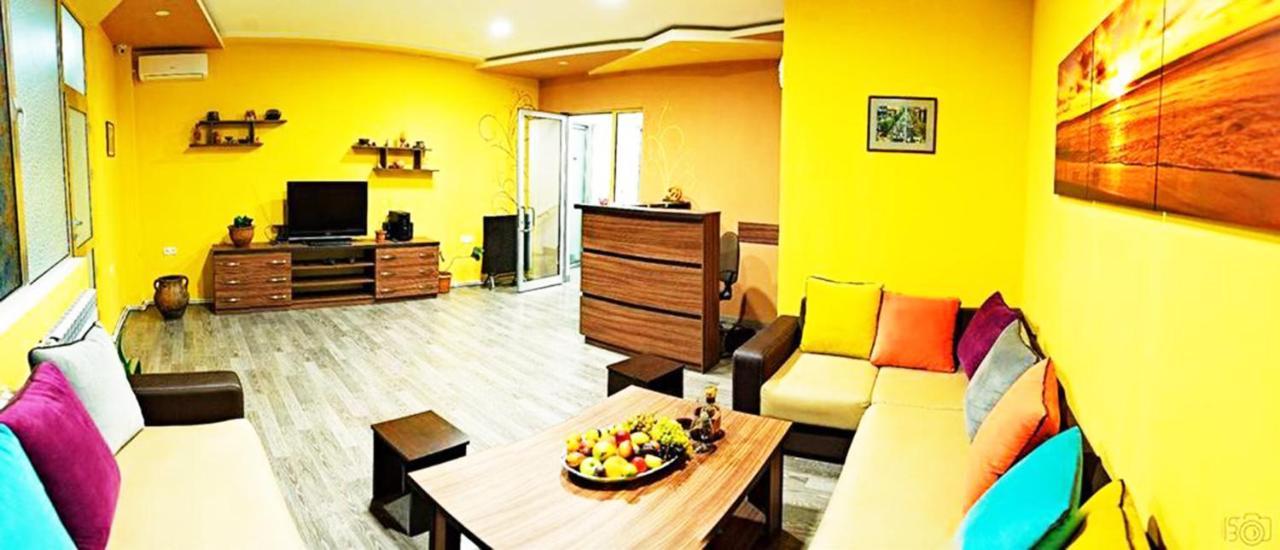 Domino Yerevan Hostel And Hotel 外观 照片