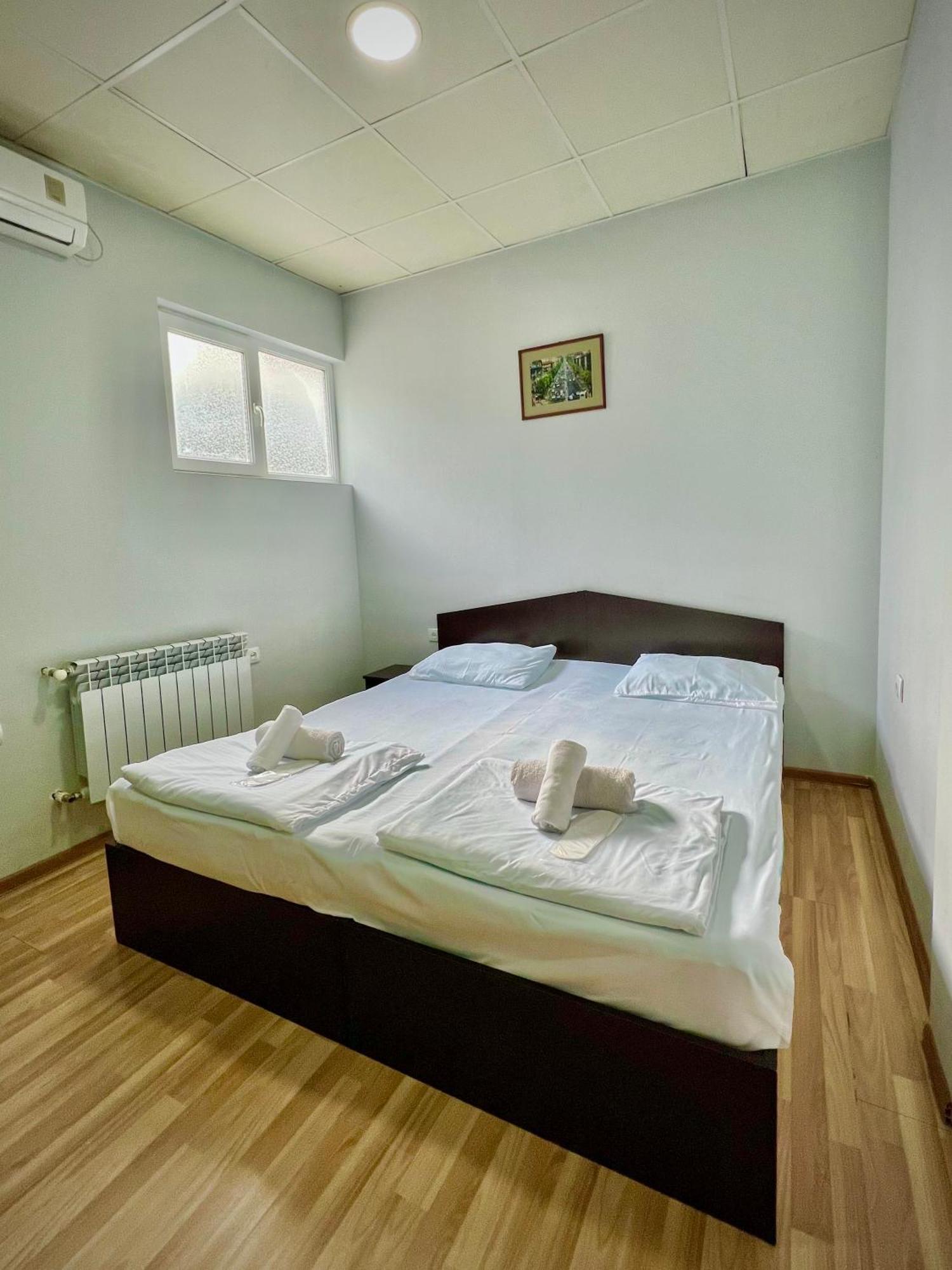 Domino Yerevan Hostel And Hotel 外观 照片